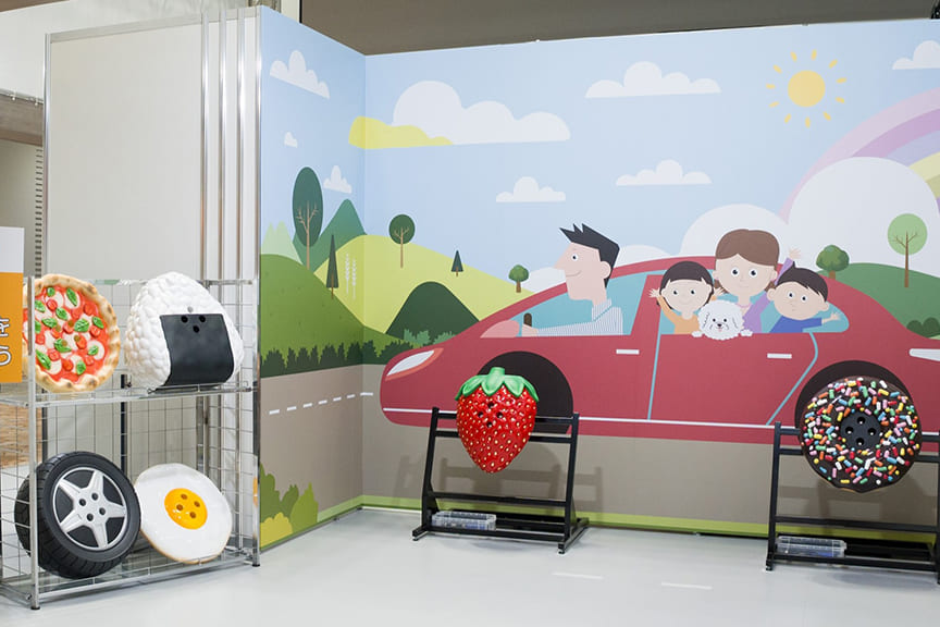 タイヤ(?)がついたクルマの絵